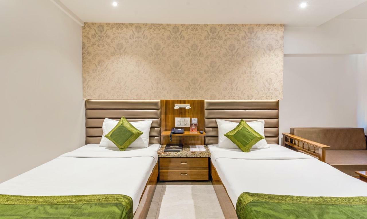 Hotel Crown Palace 인도르 외부 사진